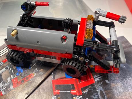 Lego technic 2v1 42084, 