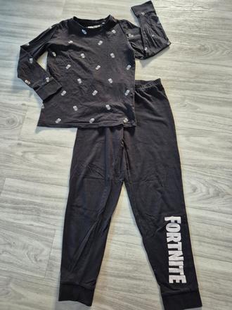 Pyžamo fortnite, 152