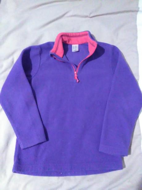 Fialová mikina, 116