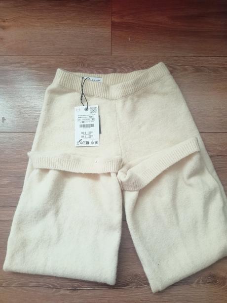 Hrubšie vlnene nohavice veľkosť 130, zara,134