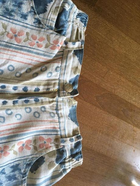 Šortky s vysokým pásom, s