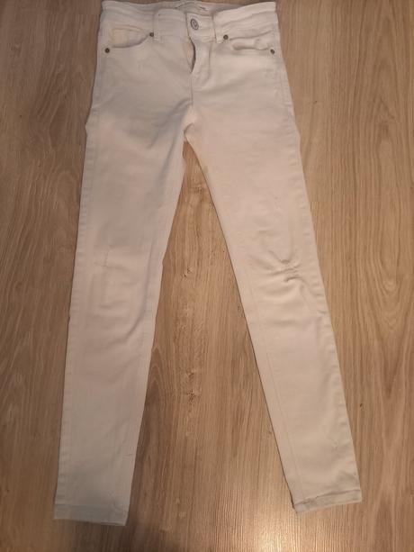 Biele jeansy, 34