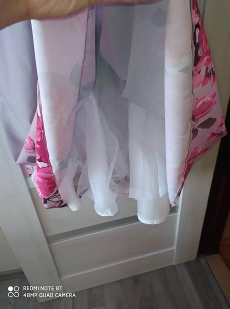 Krásne spoločenské šaty, 38