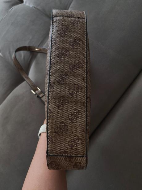 Guess kabelka, guess