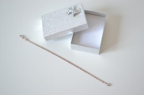 Strieborný náramok,