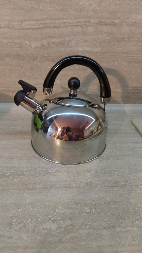 Kanvica na varenie vody,