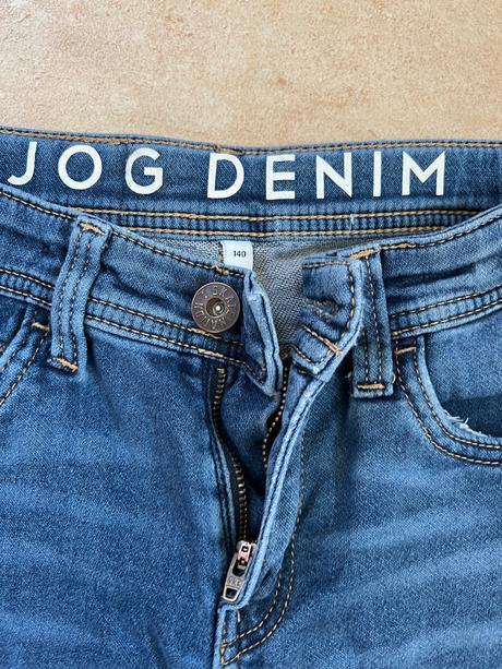 Krátke nohavice, c&a,140