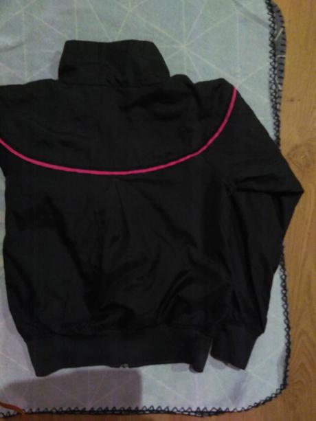 Bundička nike, nike,122