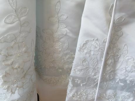 Svadobné šaty, 