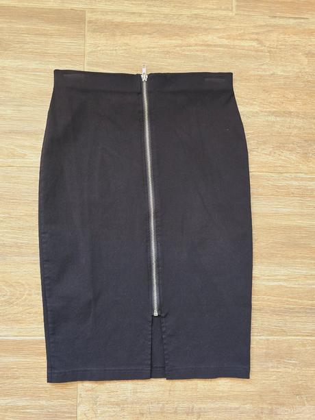 Sukňa č.36, atmosphere,36