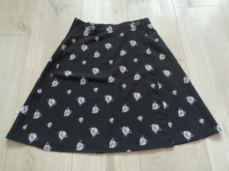 Zavinovacia sukňa, 164