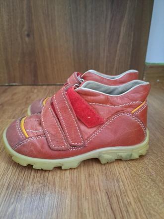 Koženné botasky, 23