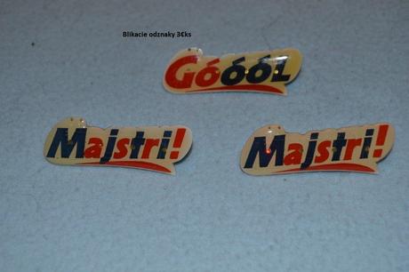 Svietiece retro odznaky, 