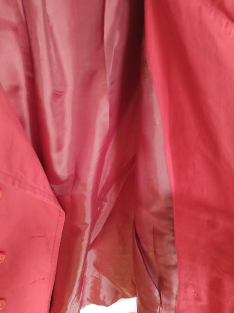 Červený krátky trenčkot, l