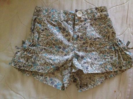 Kvietkovane kratasy, benetton,86