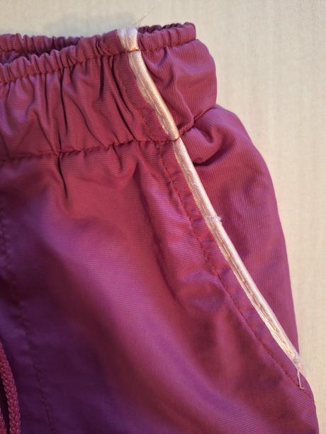 Hrubé nohavice aj do snehu, modelko,98