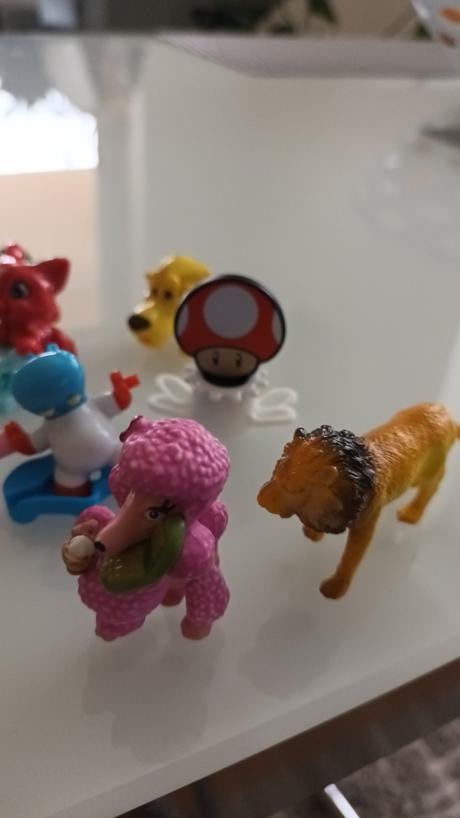 Balíček figúriek,