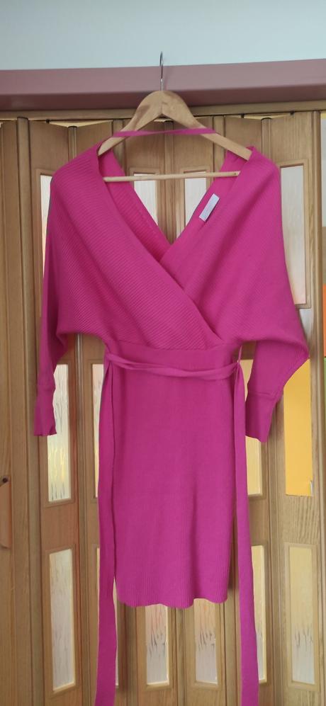 Ružove šaty svetrove, ad style
