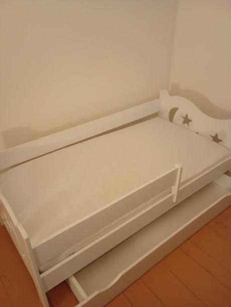 Krásna detská posteľ, šírka (cm): 80,dĺžka (cm): 160