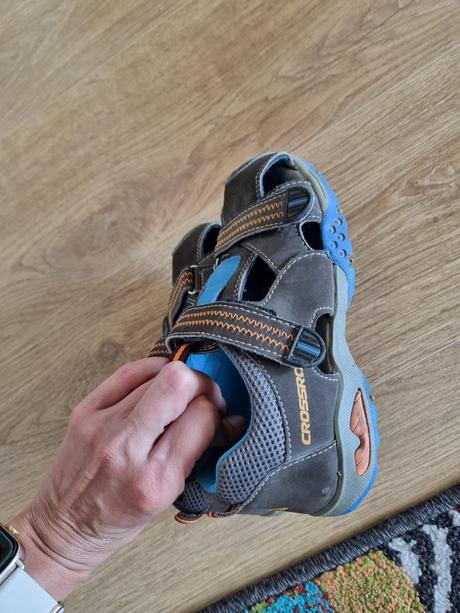 Kožené sandálky, 30