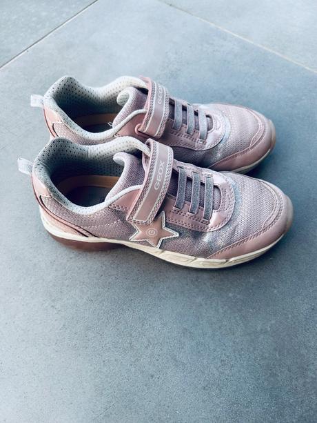 Svietiace geox, geox,34