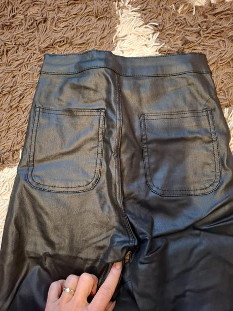 Nohavice koženého vzhladu, xs