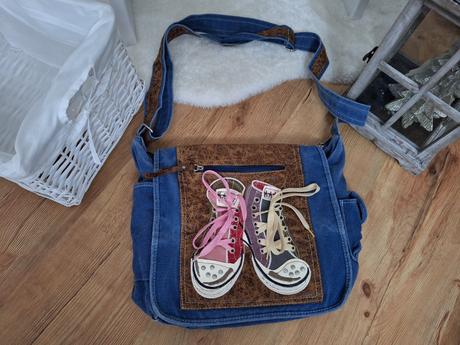 Úžasné kabelka cez plece, 