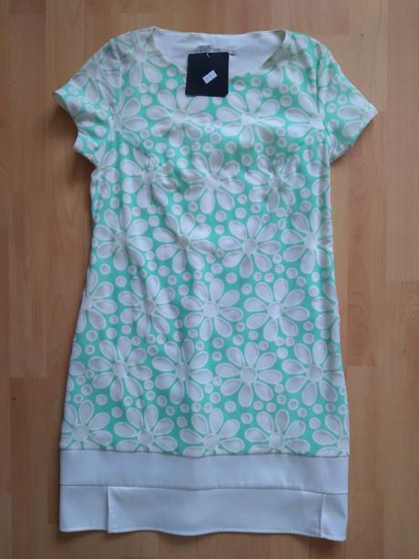 Nové retro šaty, 42