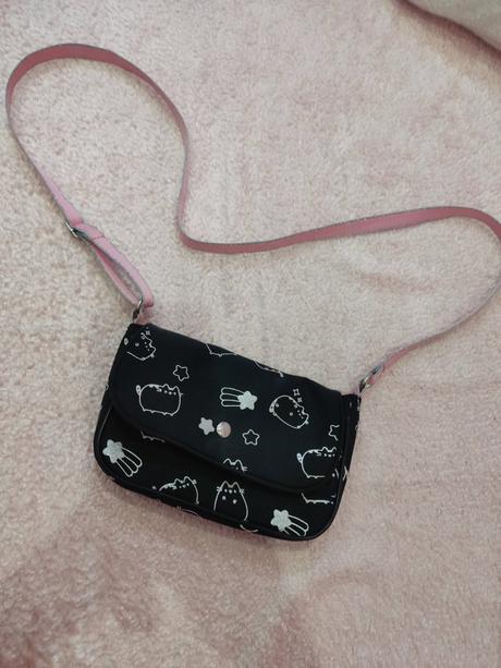 Kabelka pusheen, reserved