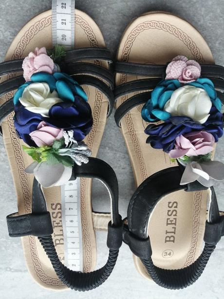 Kvietkové sandálky v34, zn bless, v.d. 21 cm, 34