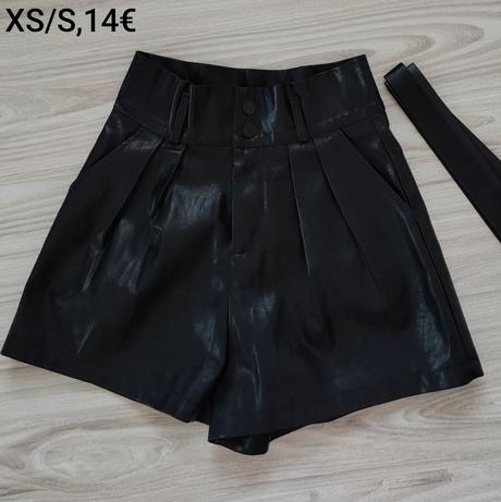 Koženkové šortky, s
