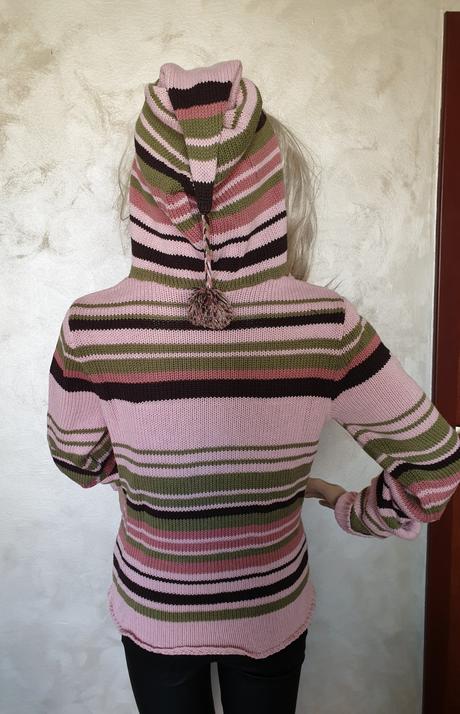 Sveter s kapucnou, reserved,m