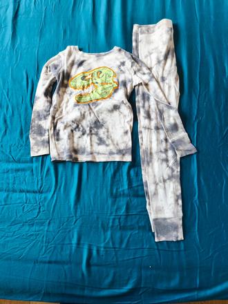 Pyžamo - svietiaca lebka tyranosaura, gap,128