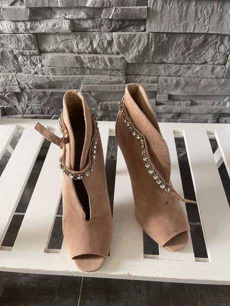 Guess v.36, guess,36