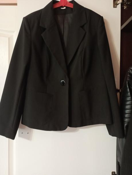 Čierny 3 dielny kostým, 42