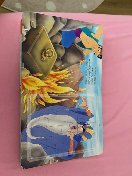 Knižka aladin s 6 puzzle,