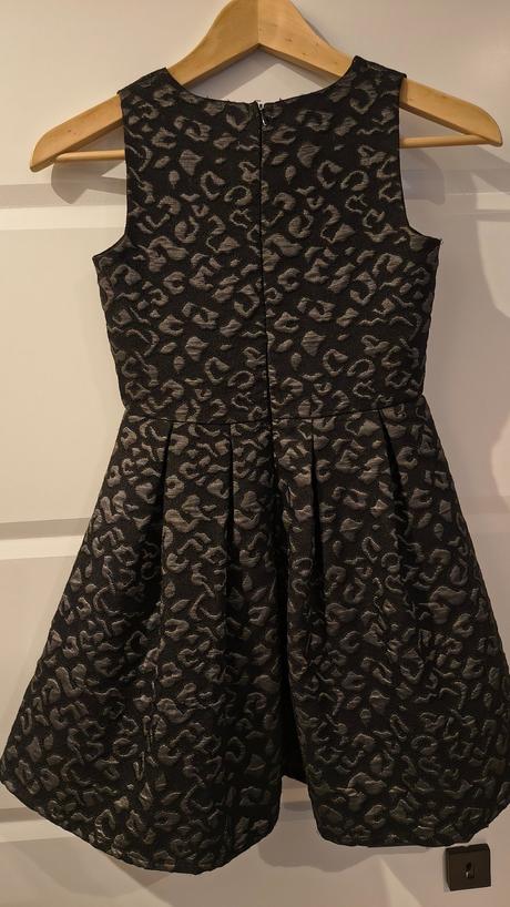 Spoločenské šatičky, 140