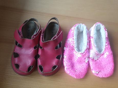 Kozene sandaliky wicky+ 1x papucky velkost 28, 28