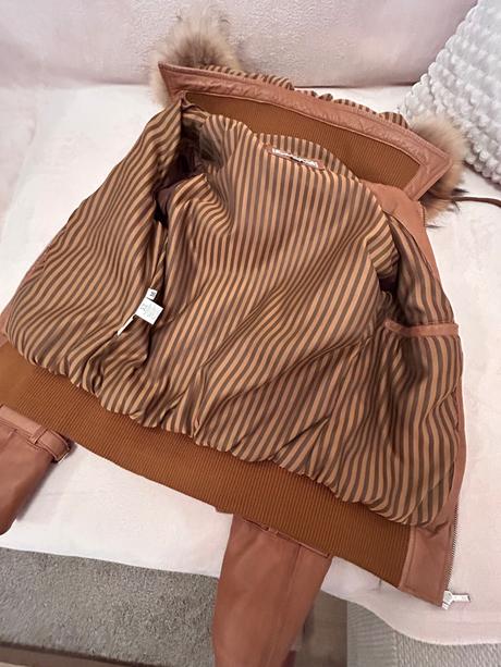 Dámsky koženný kabát s pravou kožušinou, m