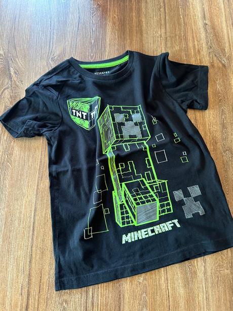 Reserved tríčko, reserved,122