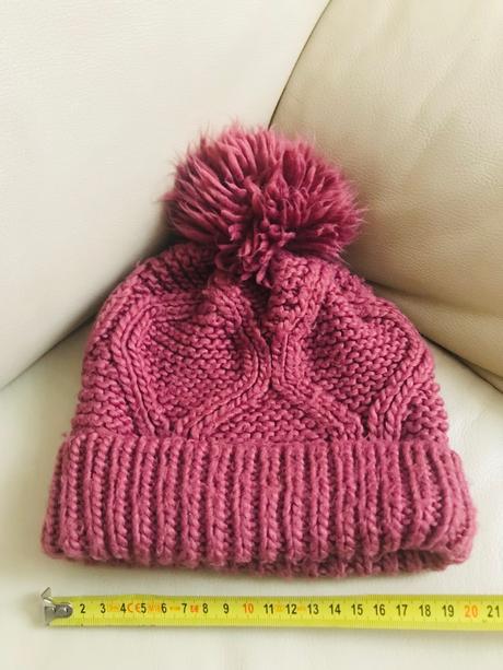Pletená hrejiva zimná čiapka s brmbolvom, zara,140