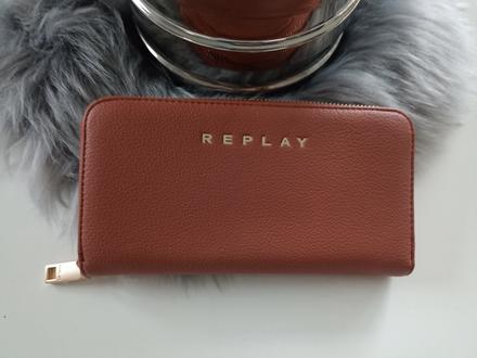 Nová peňaženka replay, replay