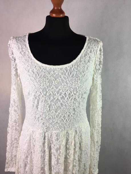 Kvalitne elegantné šaty, 40