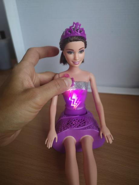 Origin.bábika barbie z rozprávky odvážna princezná,