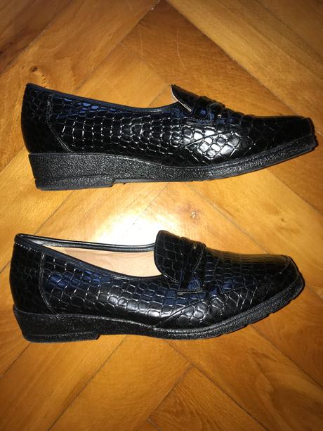 Krásne dámske čierne mokasíny, 40