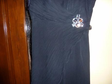 Spoločenské šaty, 42