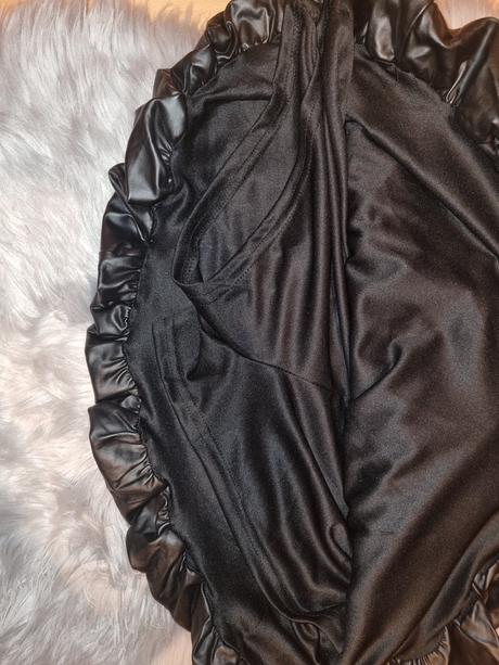 Dámska sukňa+šortky, 