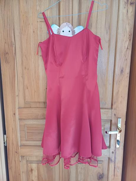 Spoločenské šaty, 38