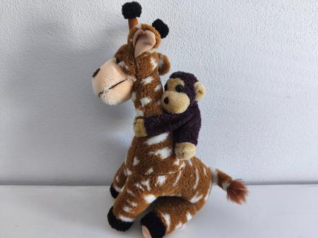 Žirafa s opičkou 34 cm, 