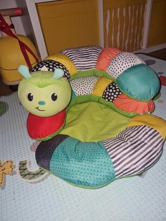 Infantino vankúš húsenica,